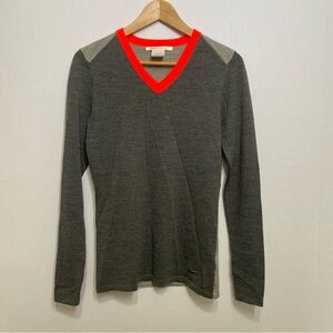 Nike Golf Women’s Merino Wool V-Neck Sweater Gray Red‎ Trim Small Athleisure